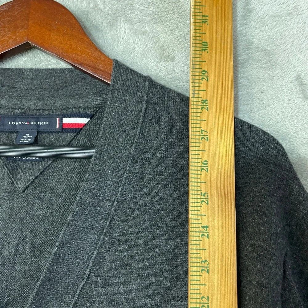 NWOT Tommy Hilfiger Cashmare Blend V-Neck Cardigan Sweater Men's XL Gray